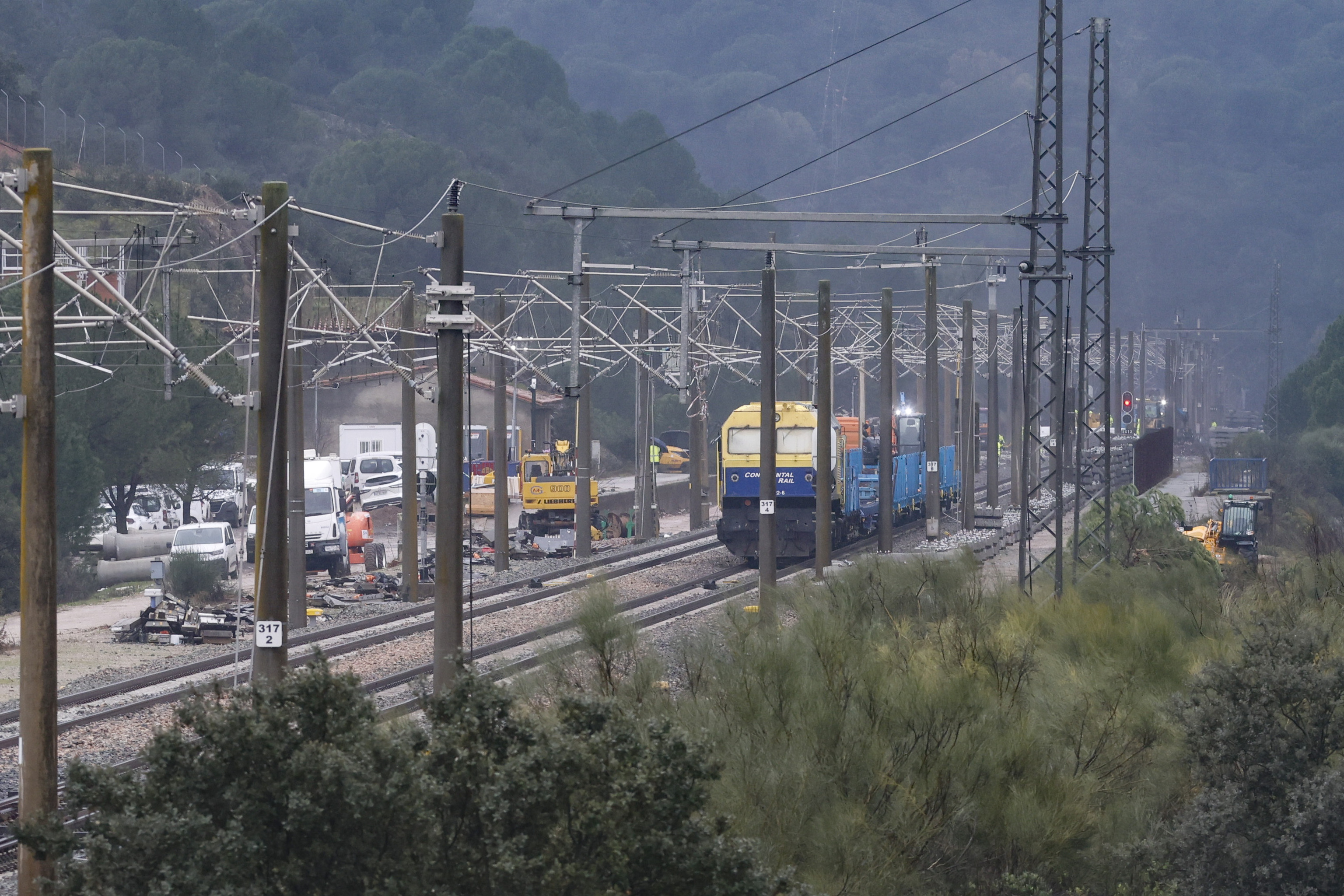 Obras de reparación de Adif en Adamuz.