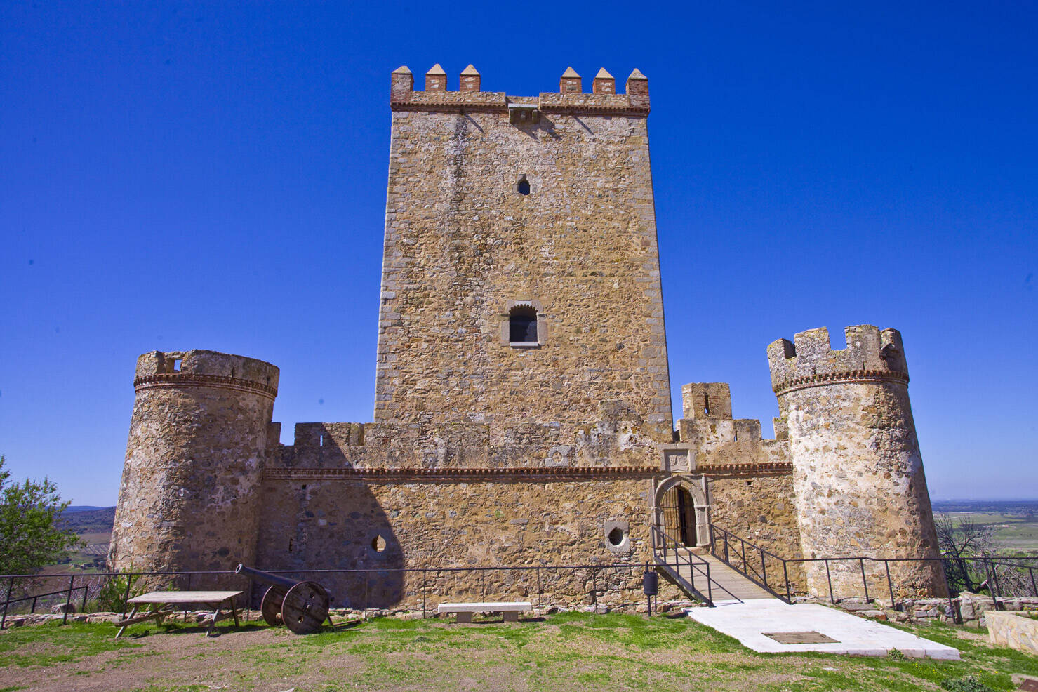 Foto: La fortaleza militar de más de cinco siglos que tienes que descubrir en Badajoz. (Extremadura Turismo)
