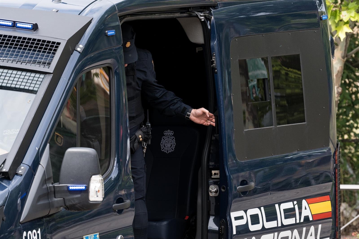 Un agente de la Policía