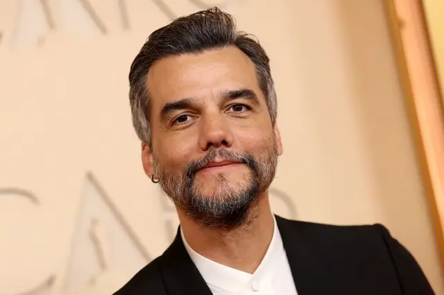 Germaine Le y Wagner Moura asisten a los 98º Premios Óscar en el Dolby Theatre el 15 de marzo de 2026 en Hollywood, California. (Foto de Arturo Holmes/Getty Images)