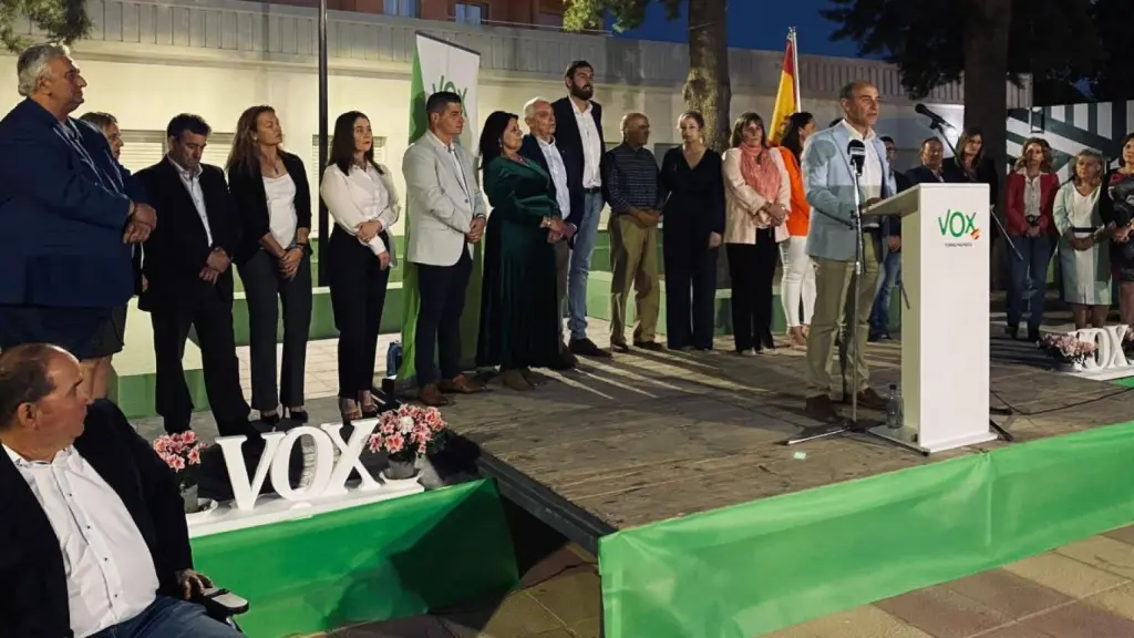 Garre, en un acto de Vox en Torre Pacheco, con la asistencia del entonces presidente provincial de Vox en Murcia, José Ángel Antelo.