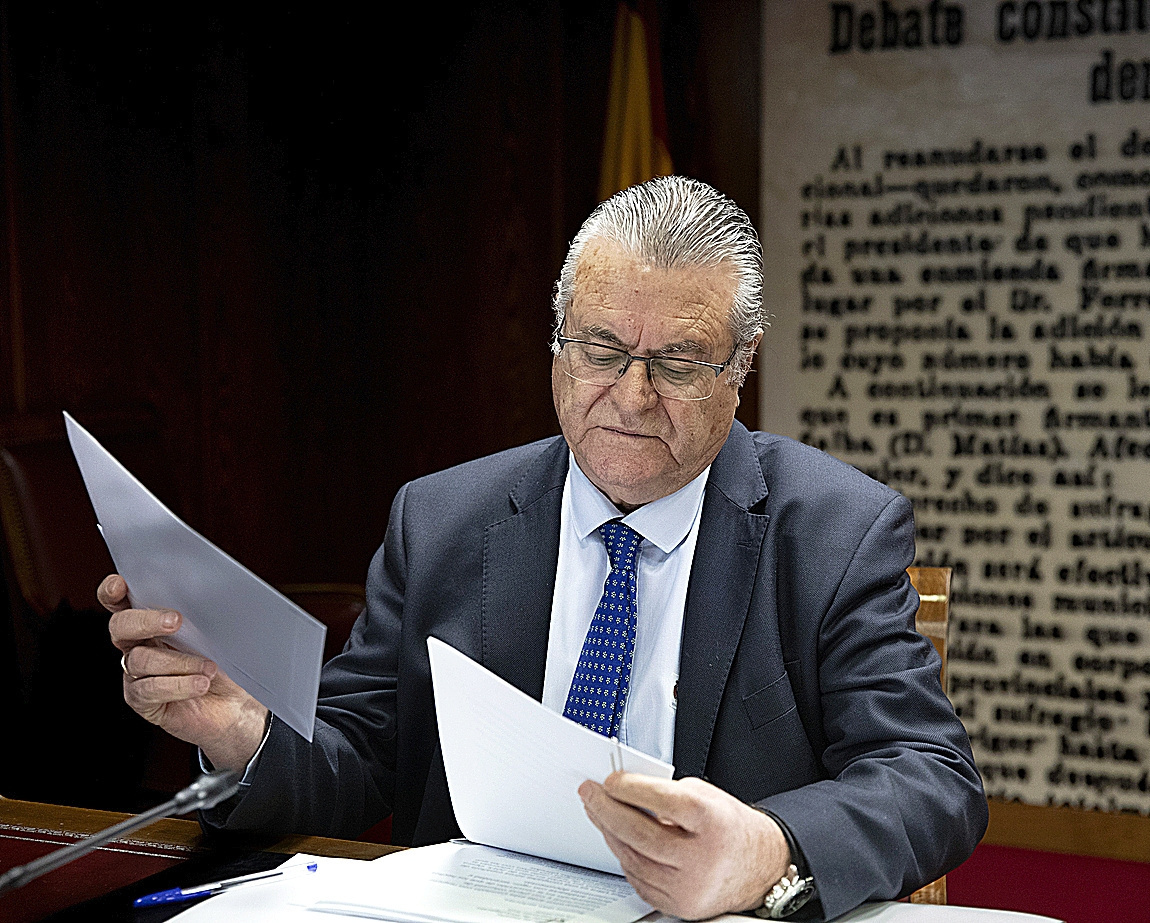 Julio Miguel Martínez, presidente de Plus Ultra, en la comisión de investigación del Senado.