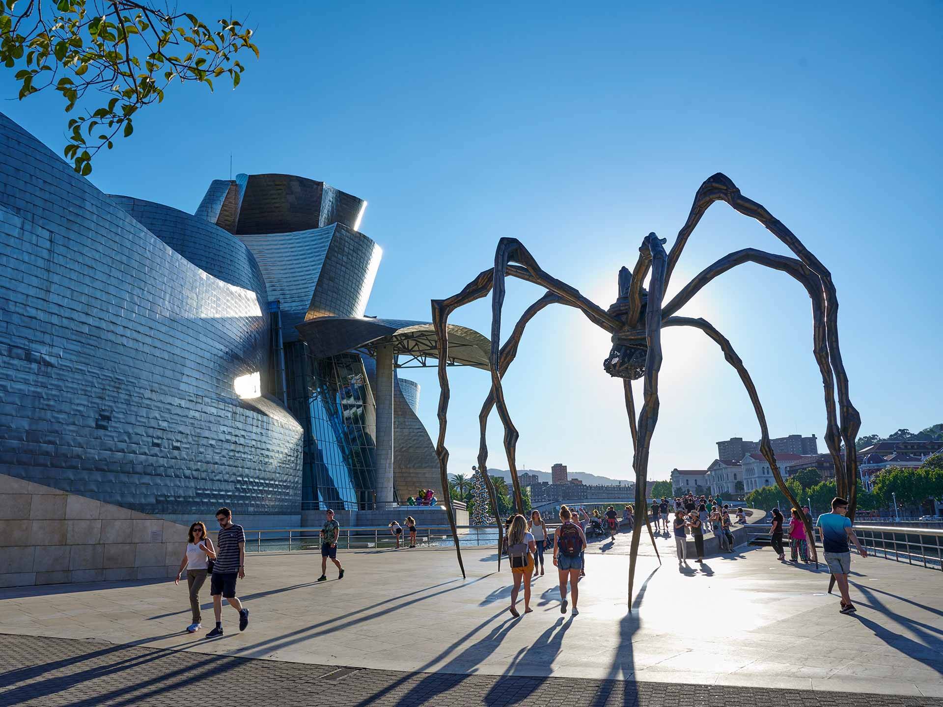 Foto: Esta gigante araña vigila las inmediaciones del Museo Guggenheim. (Museo Guggenheim Bilbao)