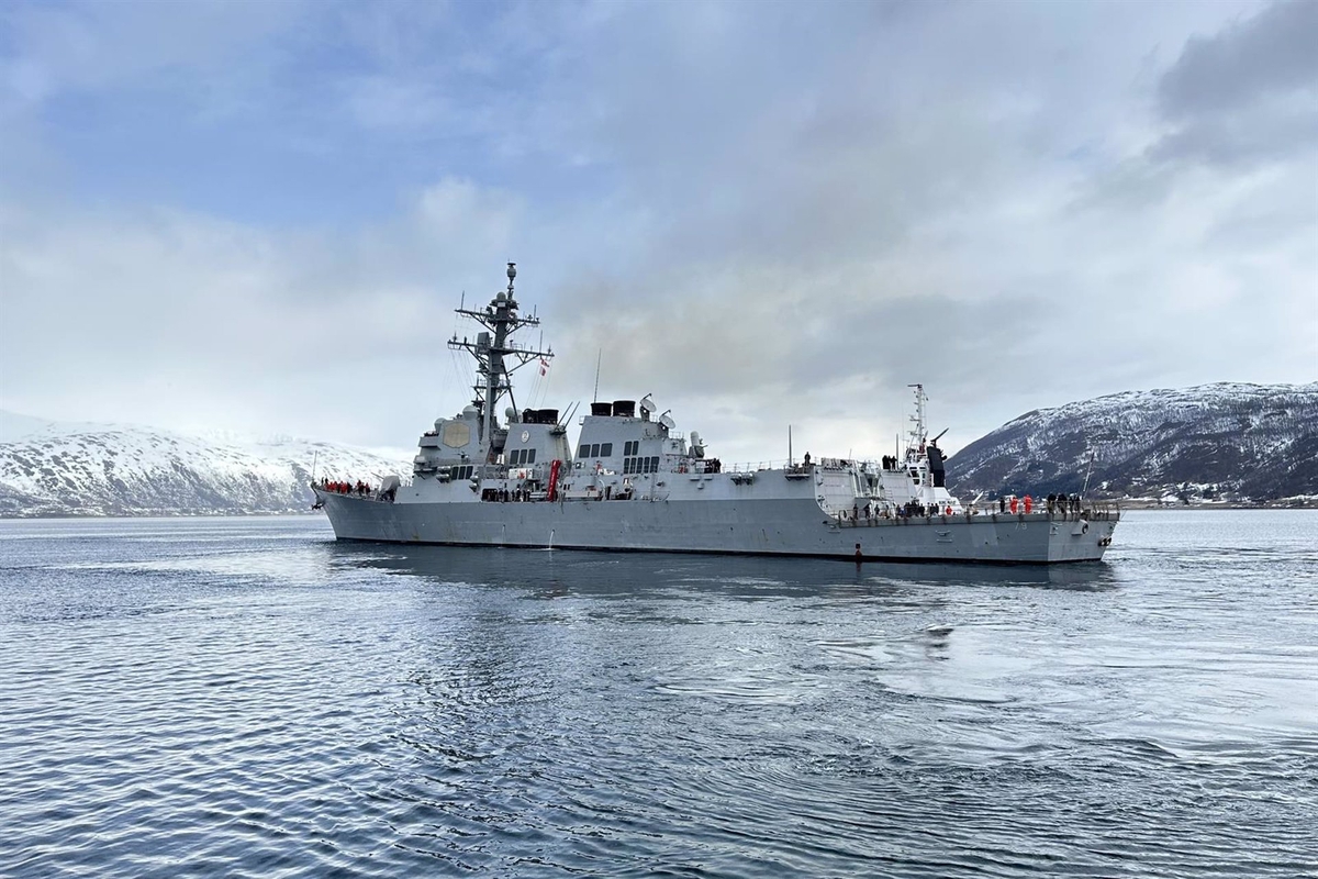 El destructor estadounidense 'USS Oscar