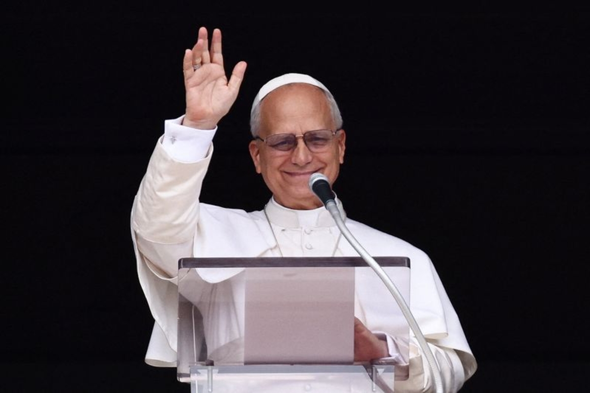 El papa León XIV dirige