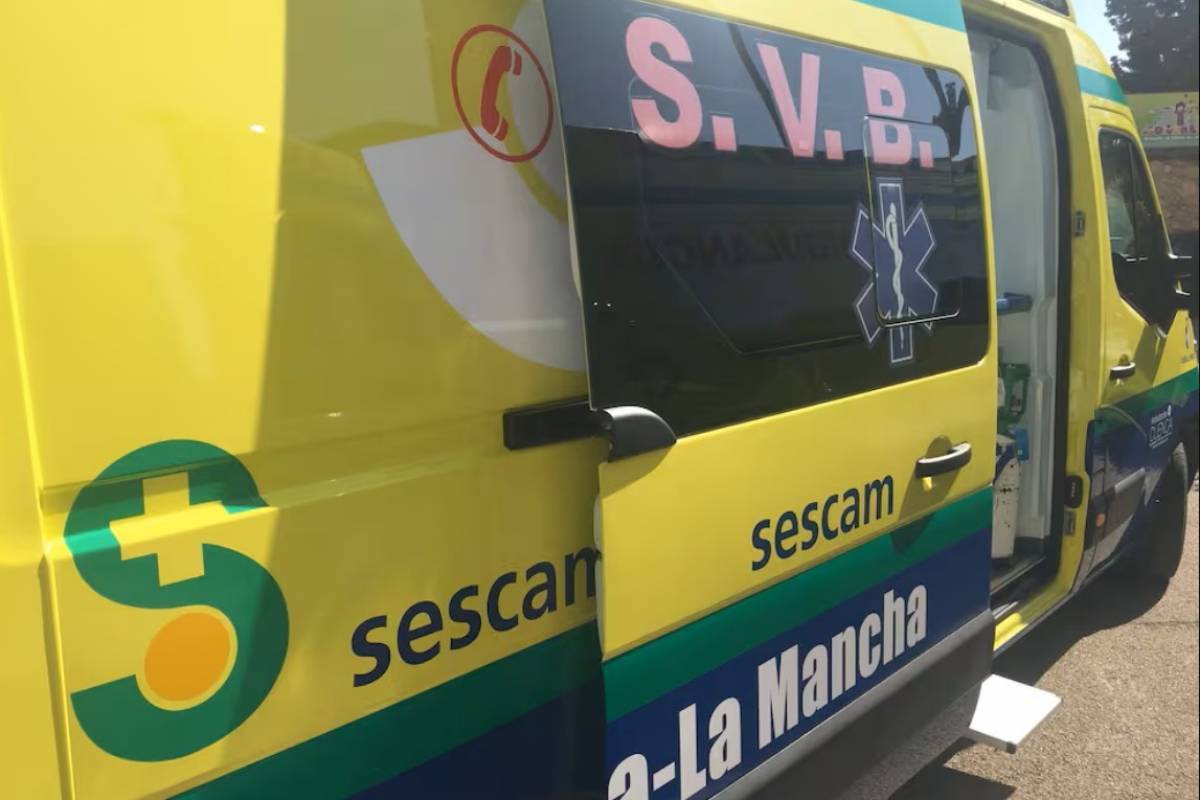 Una ambulancia de Castilla-La Mancha.