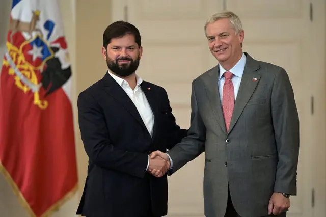 Gabriel Boric y José Antonio Kast en el Palacio de La Moneda. 