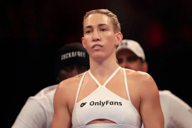 La luchadora de MMA Mikaela Mayer, con un top de OnlyFans