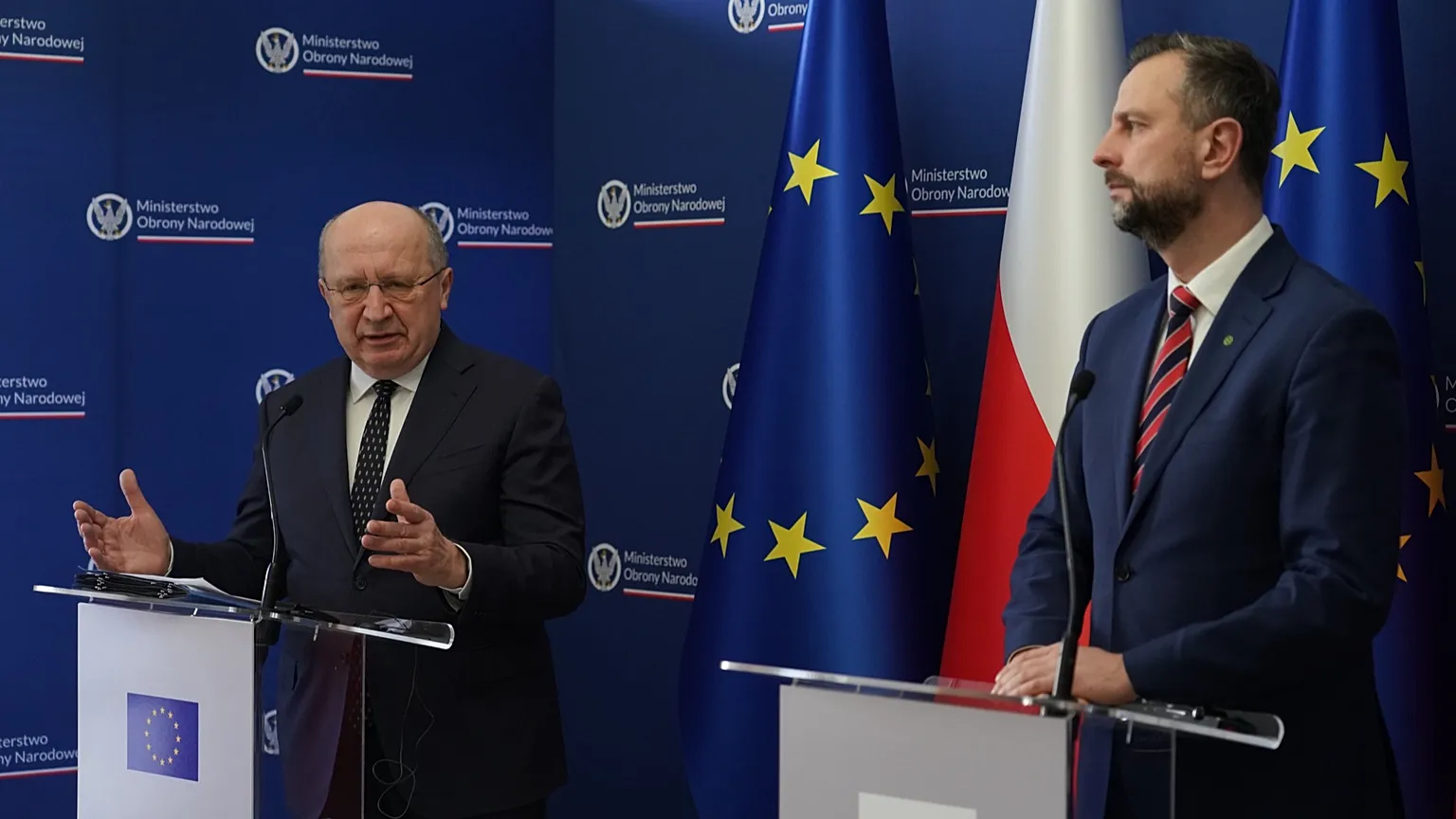 European Commissioner for Defence and Space Andrius Kubilius, left, and Władysław Kosiniak-Kamysz, Deputy Prime Minister, Minister of National Defence of Poland, in Warsaw.