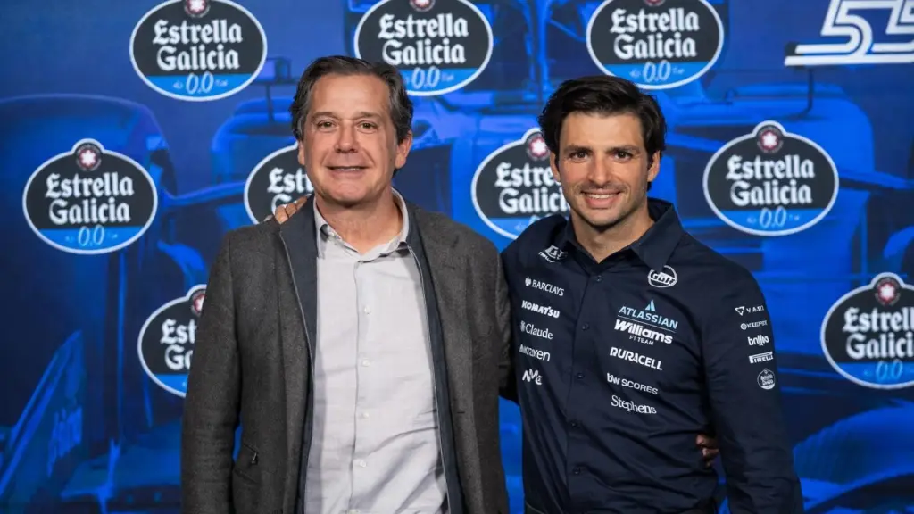 Ignacio Rivera y Carlos Sainz, en un evento de Estrella Galicia 0,0.