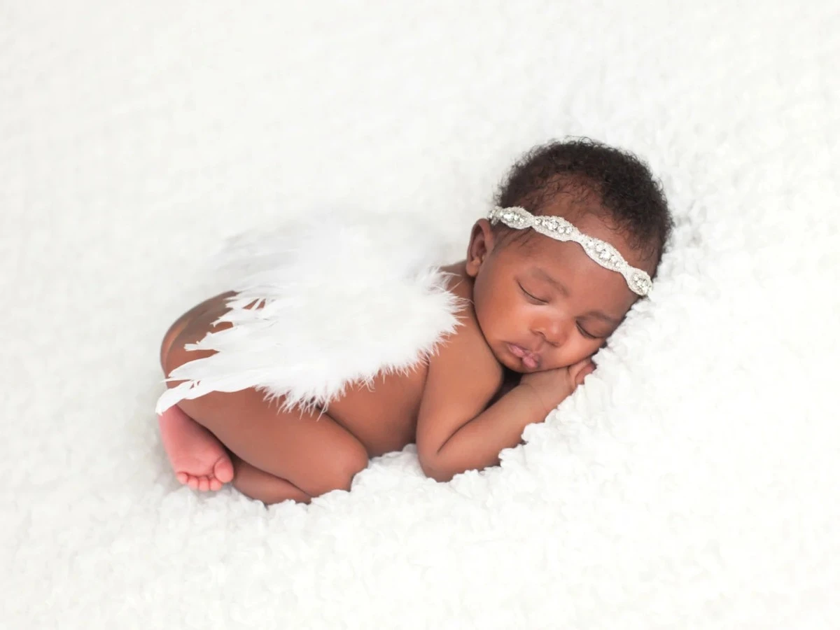 5 nombres de bebé con bendición angelical para protección contra malas influencias - image 1