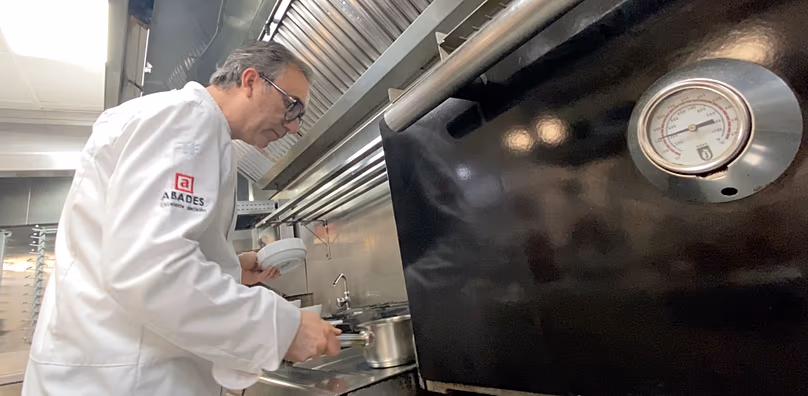Elías del Toro. Executive chef at the Abades Triana restaurant in Seville