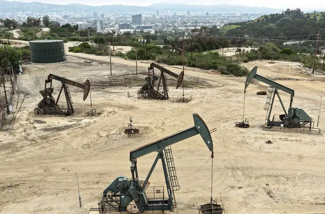 Pozo de petróleo en California