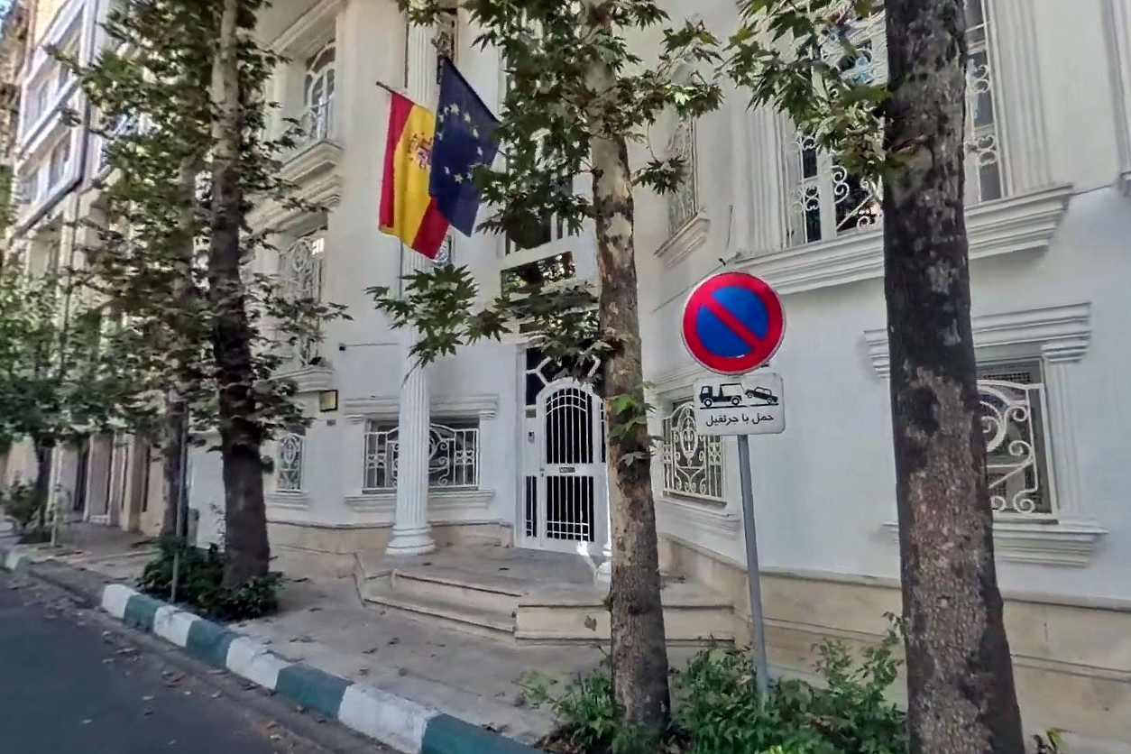Embajada de España en Irán.