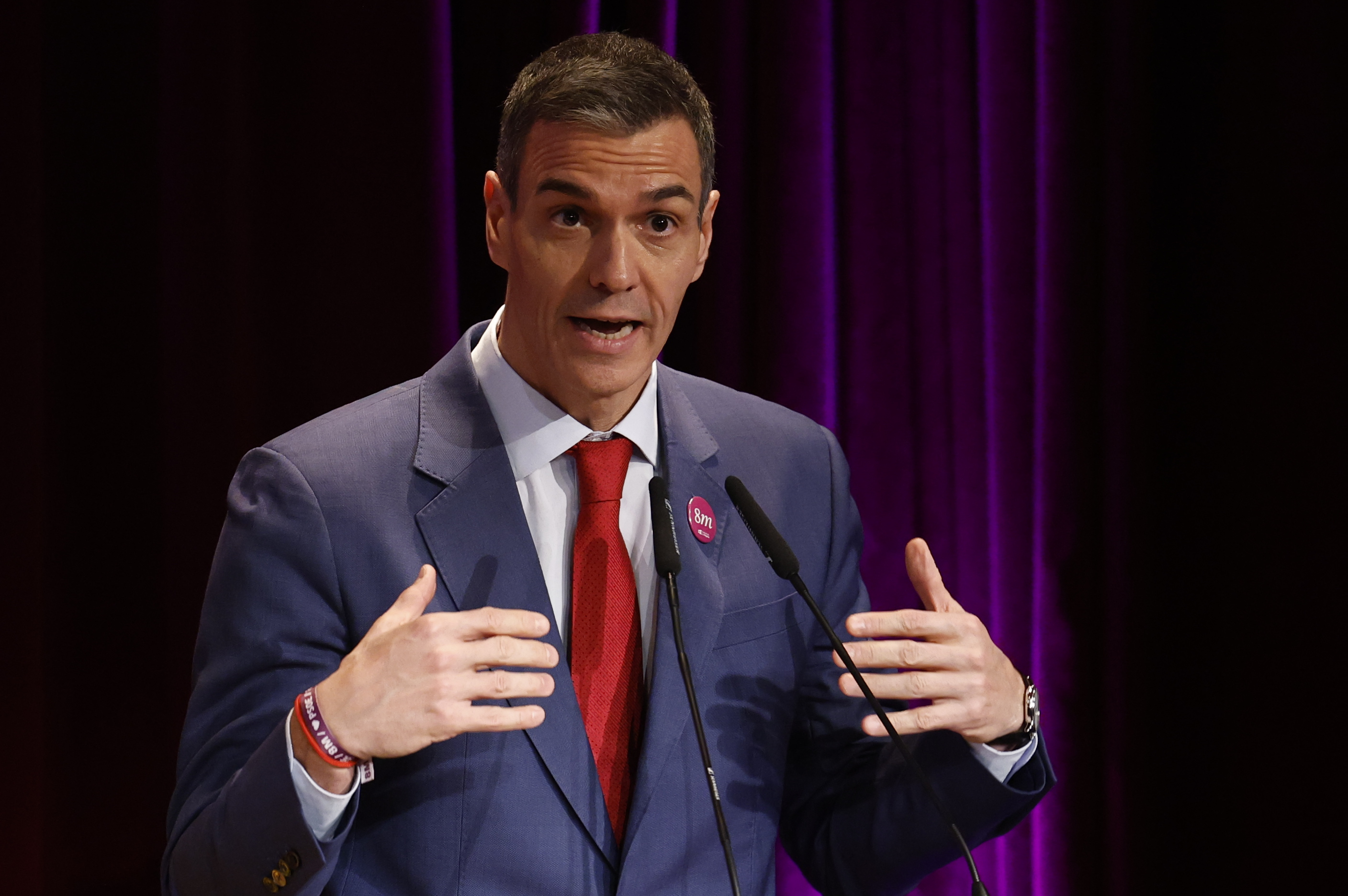 El presidente del Gobierno, Pedro Sánchez, en la clausura del acto institucional con motivo del 8-M.