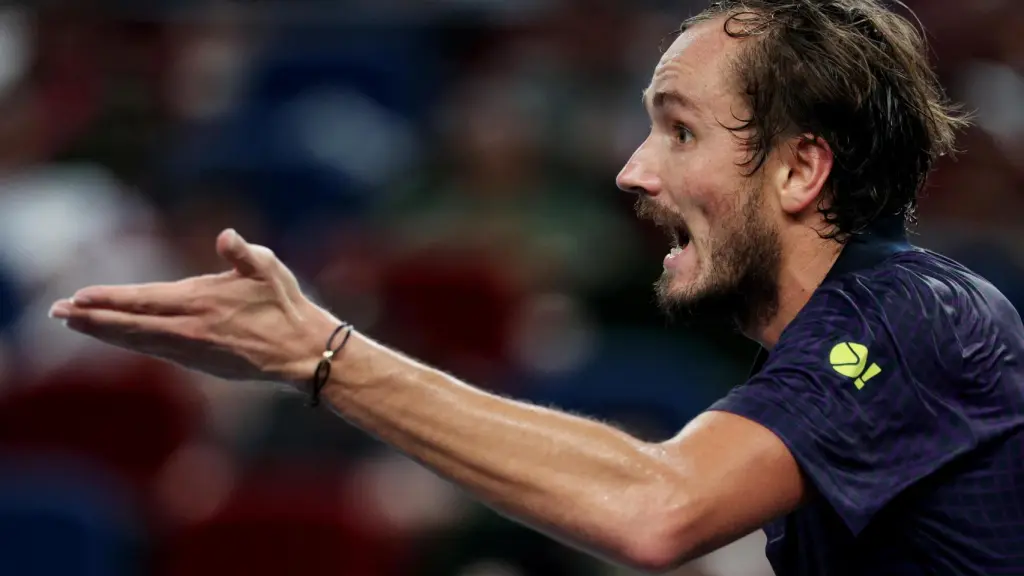 Daniil Medvedev, durante un punto en el Masters de Shanghái
