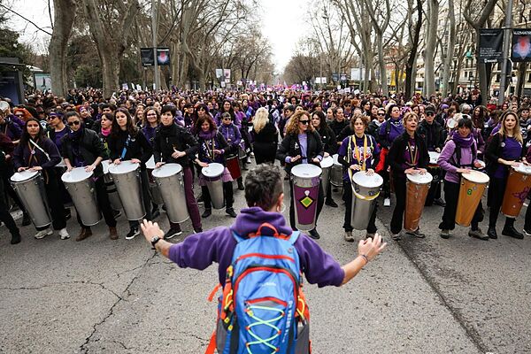 Asistentes a la marcha feminista de Madrid eset domingo