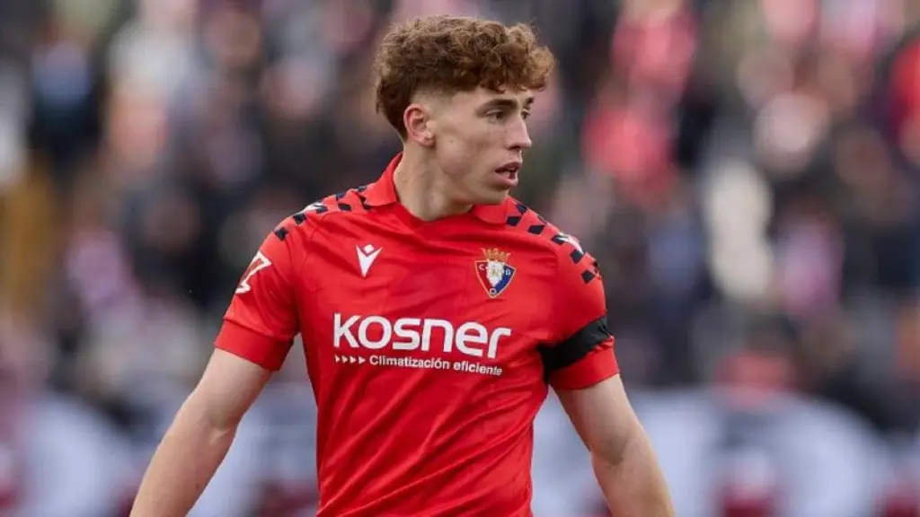 Víctor Muñoz, durante un partido de fútbol esta temporada con Osasuna.
