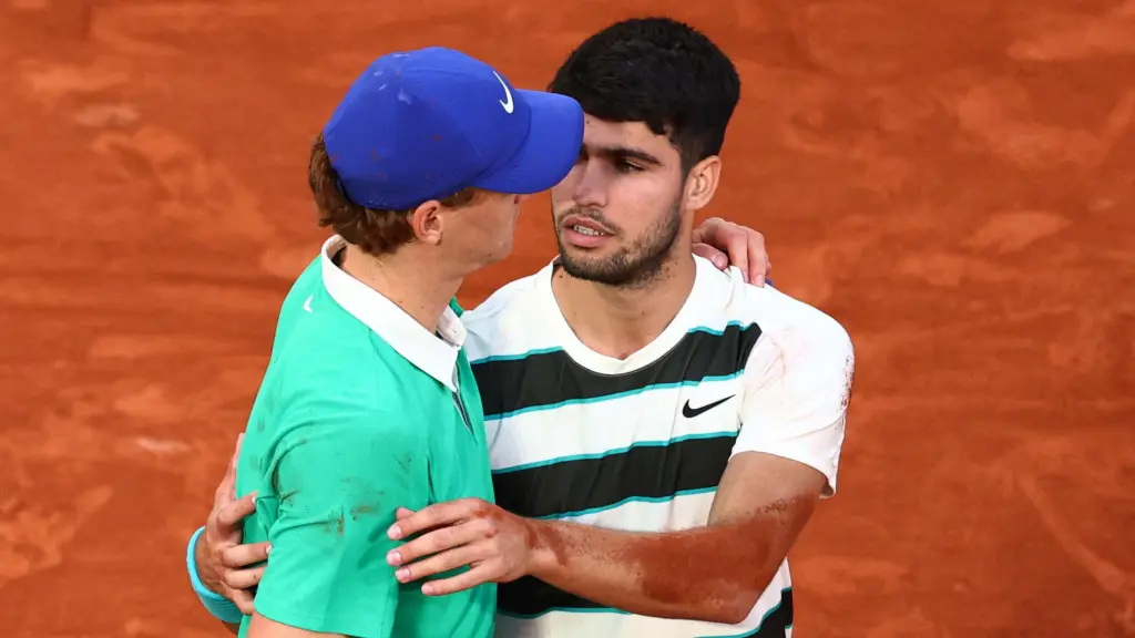 Sinner y Alcaraz, en la final del año pasado en Roland Garros
