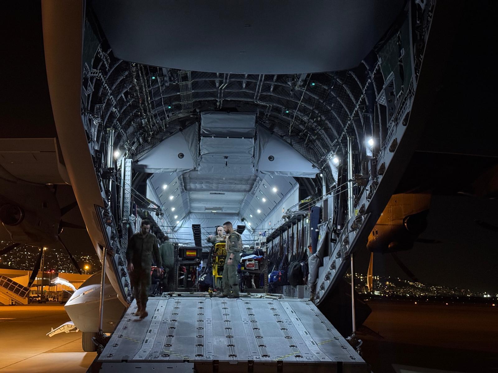 El avión de la Unidad Médica de Aeroevacuación del Ejército del Aire durante la operación.