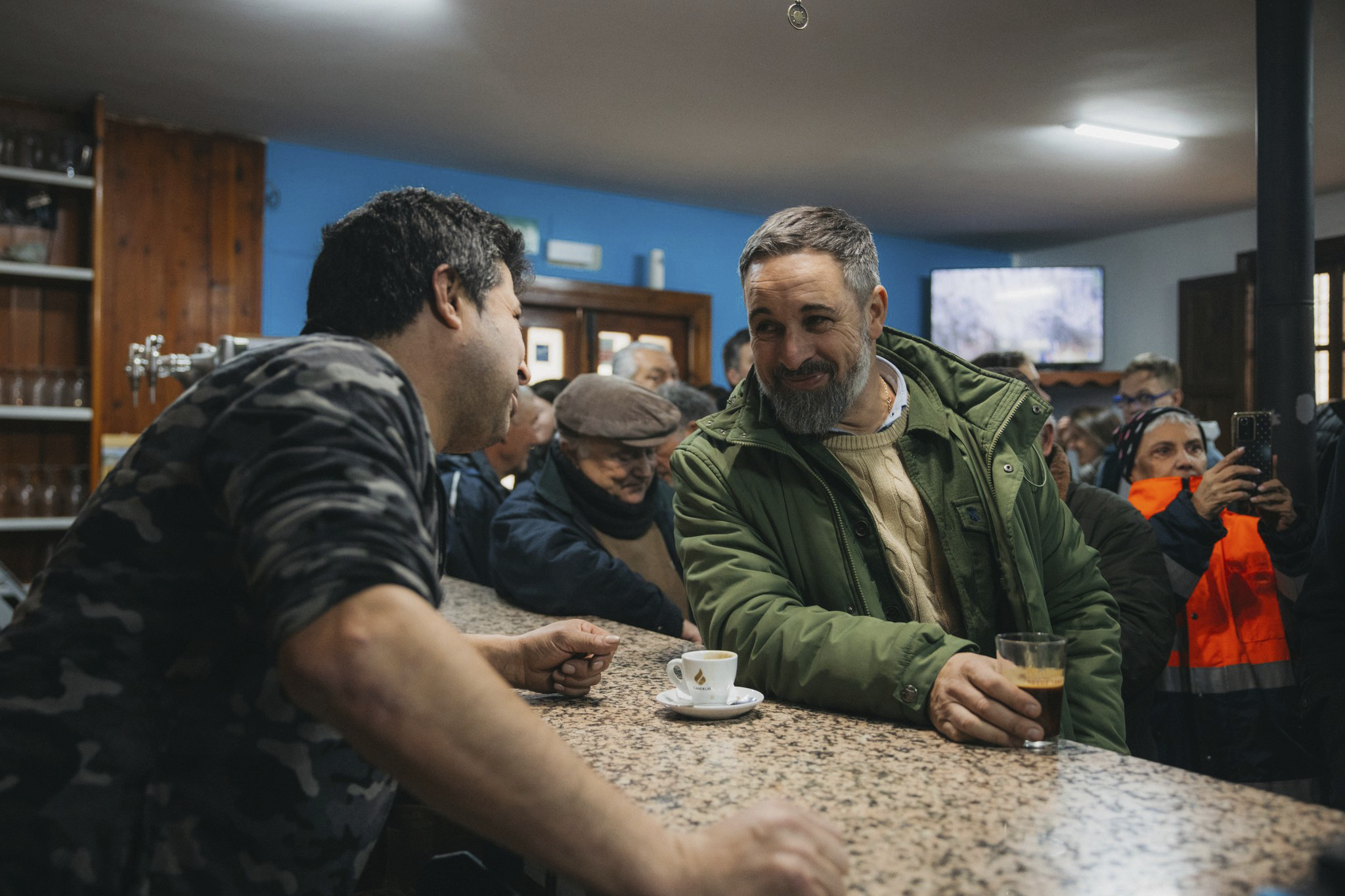 El líder de Vox, Santiago Abascal, en Villarluengo (Teruel).