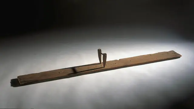 Los relojes de sol, uno de los primeros instrumentos conocidos para medir el tiempo, comenzaron a aparecer en Egipto alrededor del año 1500 a. C. 