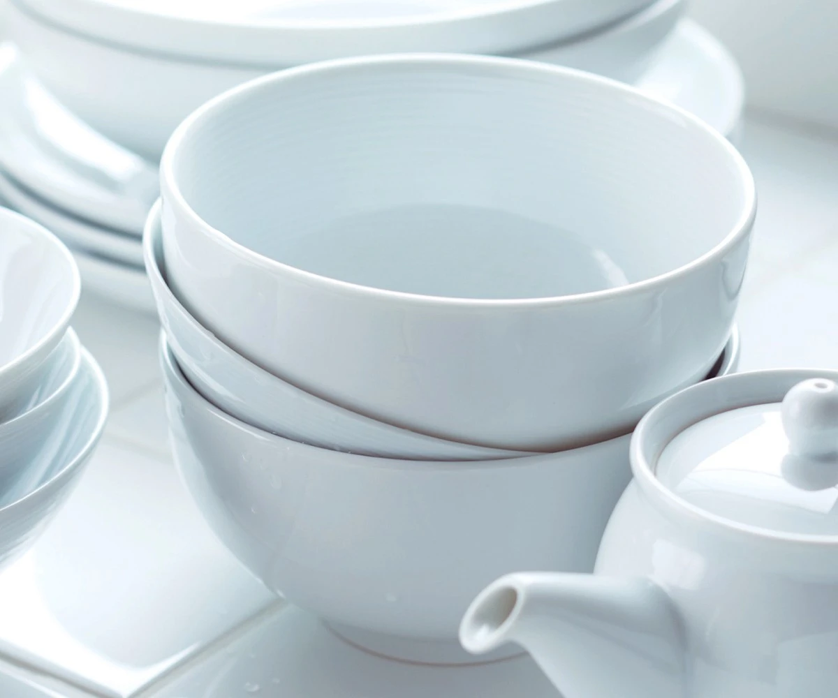 Adiós a fregar cada mañana: el nuevo plato con compartimentos de material de desecho de palma de MUJI - image 1
