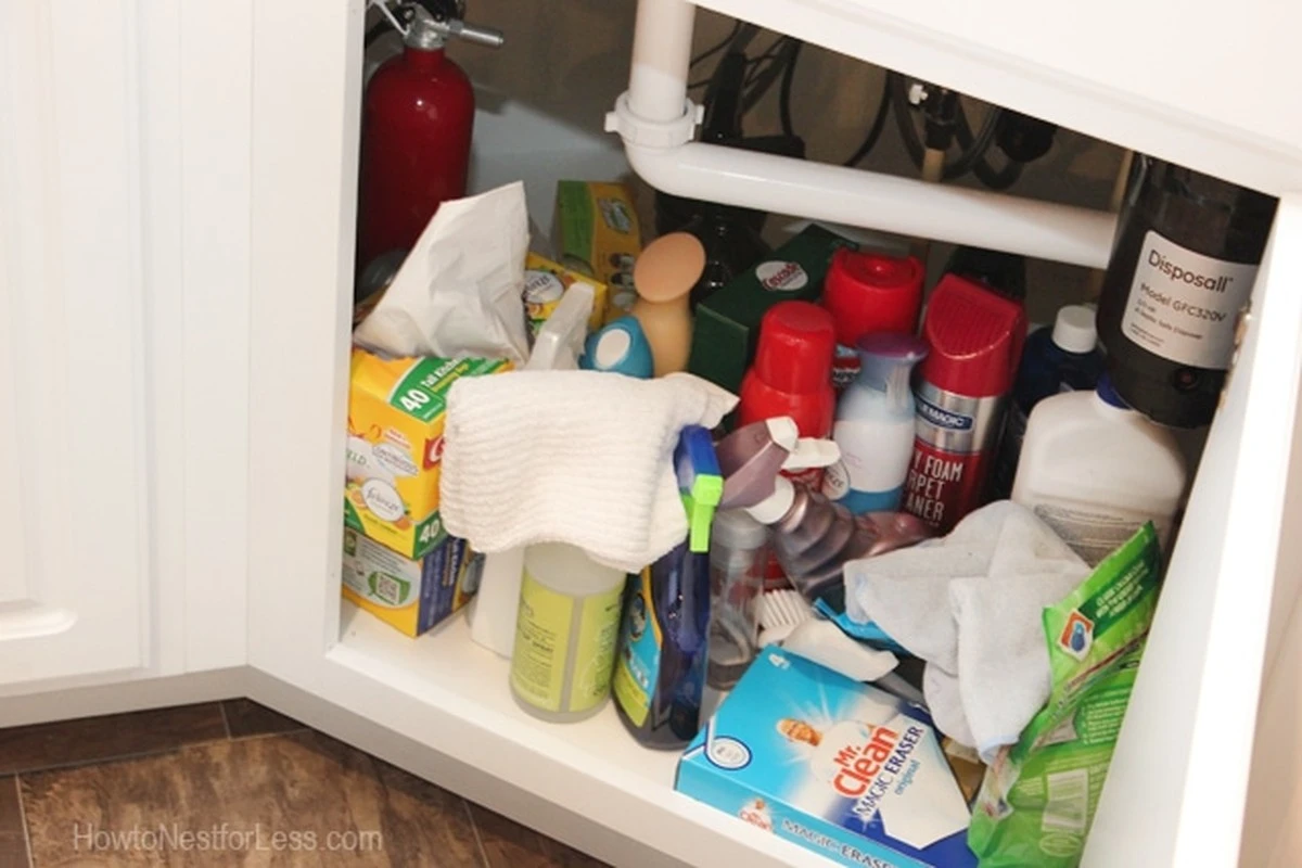 Adiós a la humedad: 5 cosas que jamás debes guardar bajo el fregadero de tu cocina - image 1