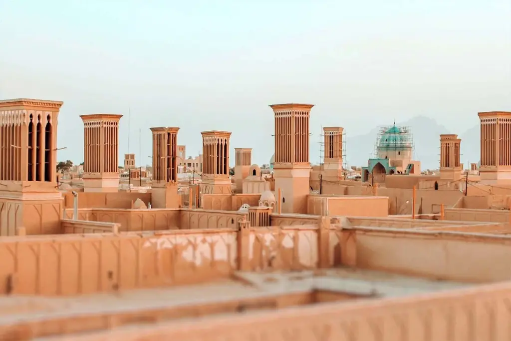 Adiós al aire acondicionado: el secreto de Irán y sus torres de viento