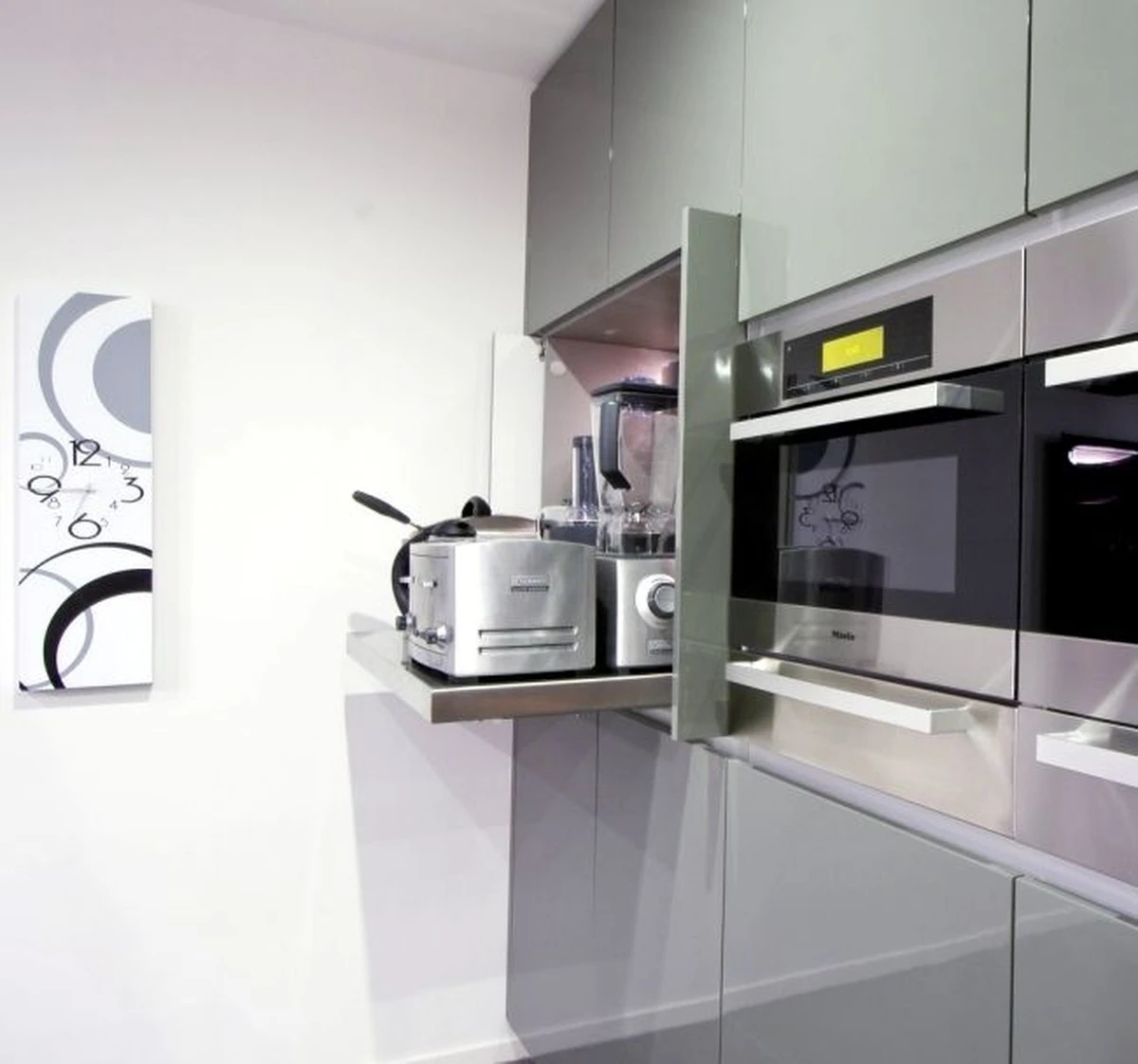 Adiós al desorden en tu cocina: 3 trucos de diseño de interiores - image 1