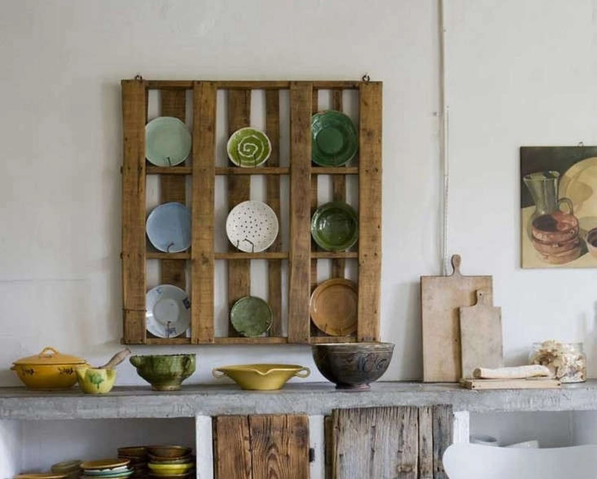 Adiós al desorden en tu cocina: el escurreplatos de pared que libera espacio - image 1