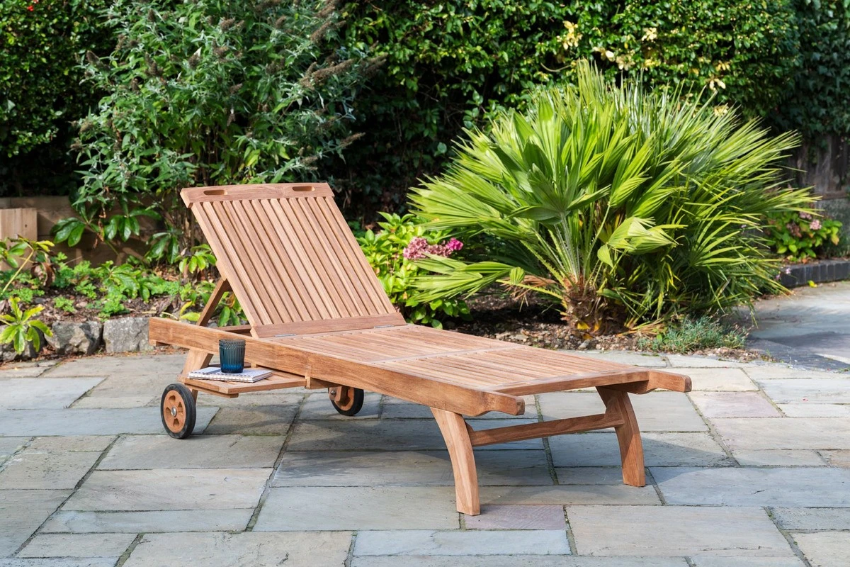 Adiós al plástico: la tumbona de madera ondulada de Lidl para tu jardín - image 1