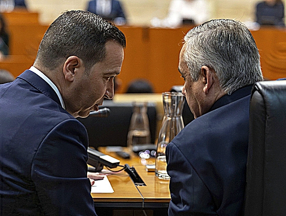 Óscar Fernández y Ángel Pelayo, diputados de Vox.