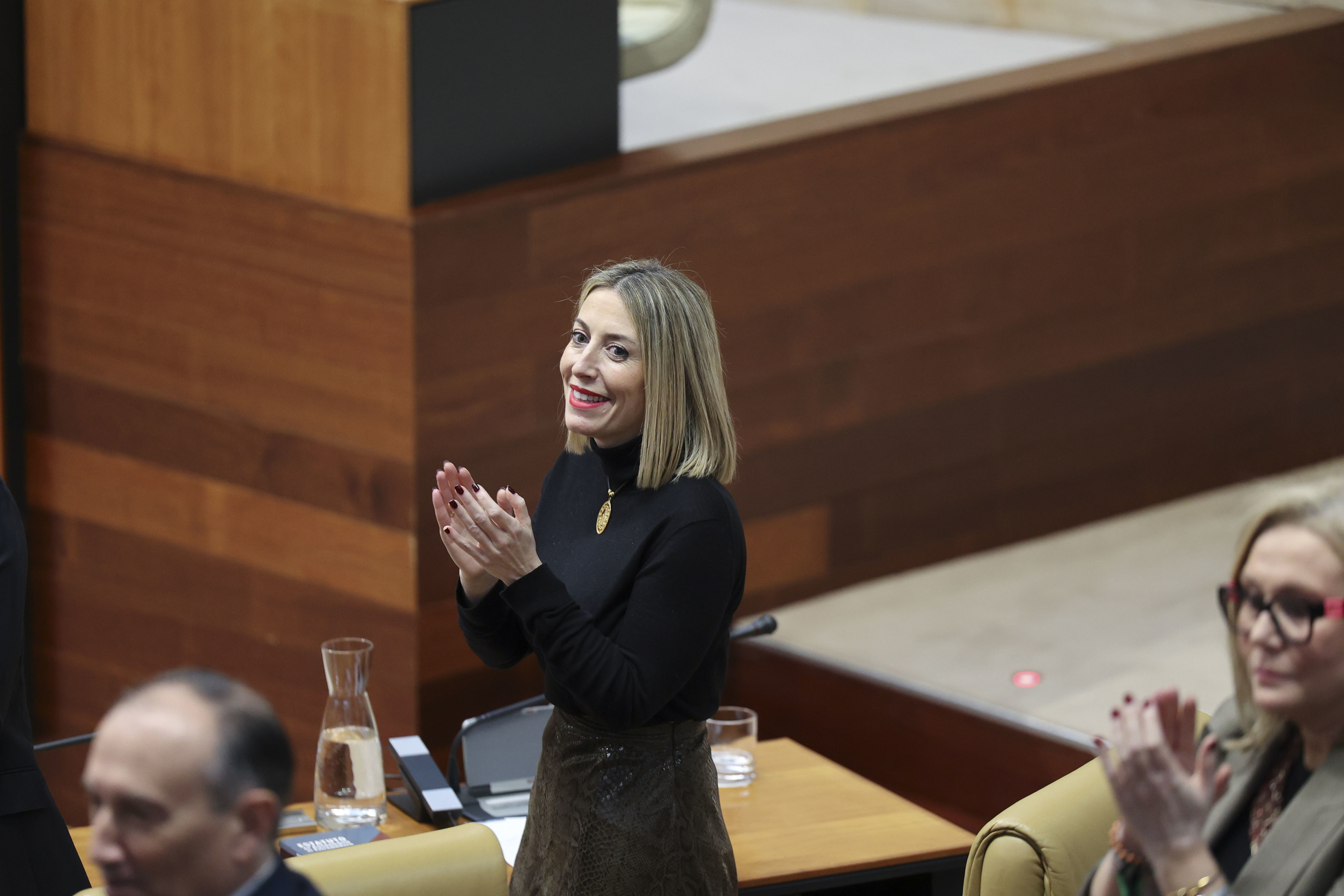 La presidenta en funciones de Extremadura, María Guardiola, en la Asamblea de Extremadura en enero