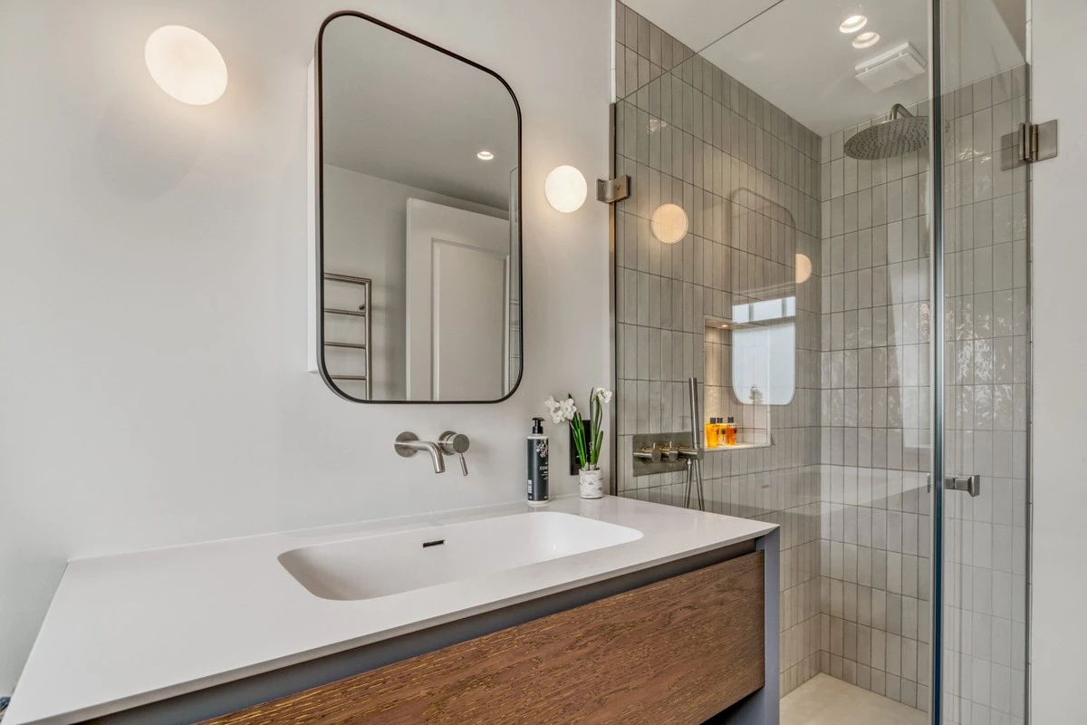 Baño minúsculo: el truco de Atelier Ceben en el XIIIᵉ arrondissement de París - image 1