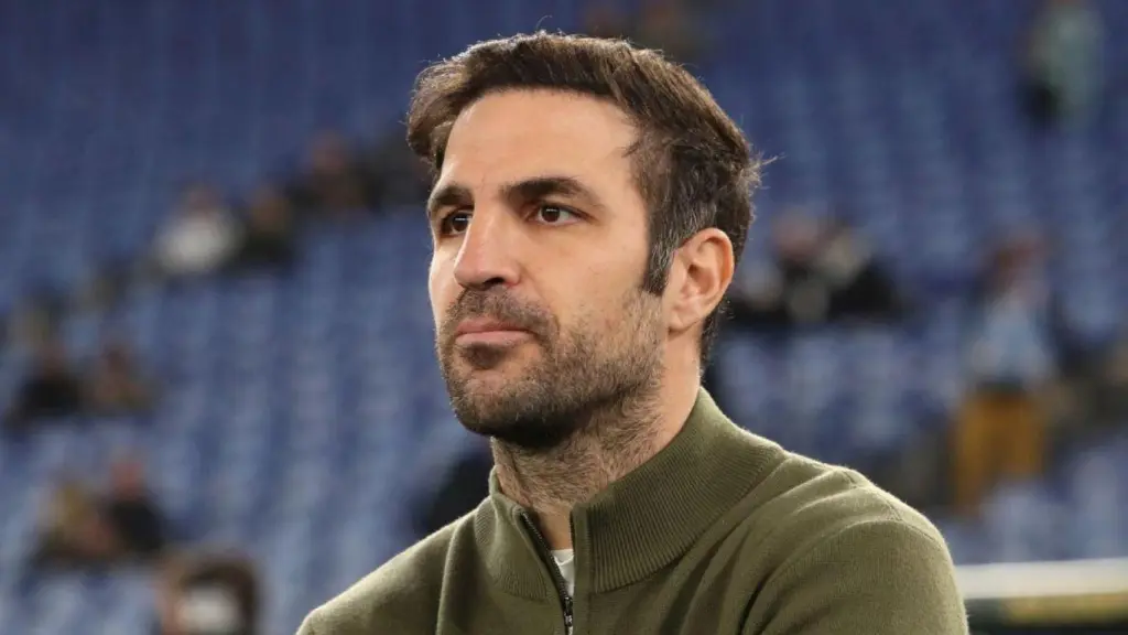 Cesc Fàbregas, durante un partido con el Como.