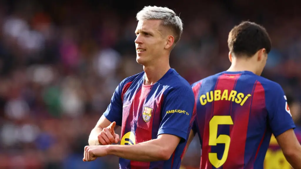 Dani Olmo celebra su gol ante el Sevilla.