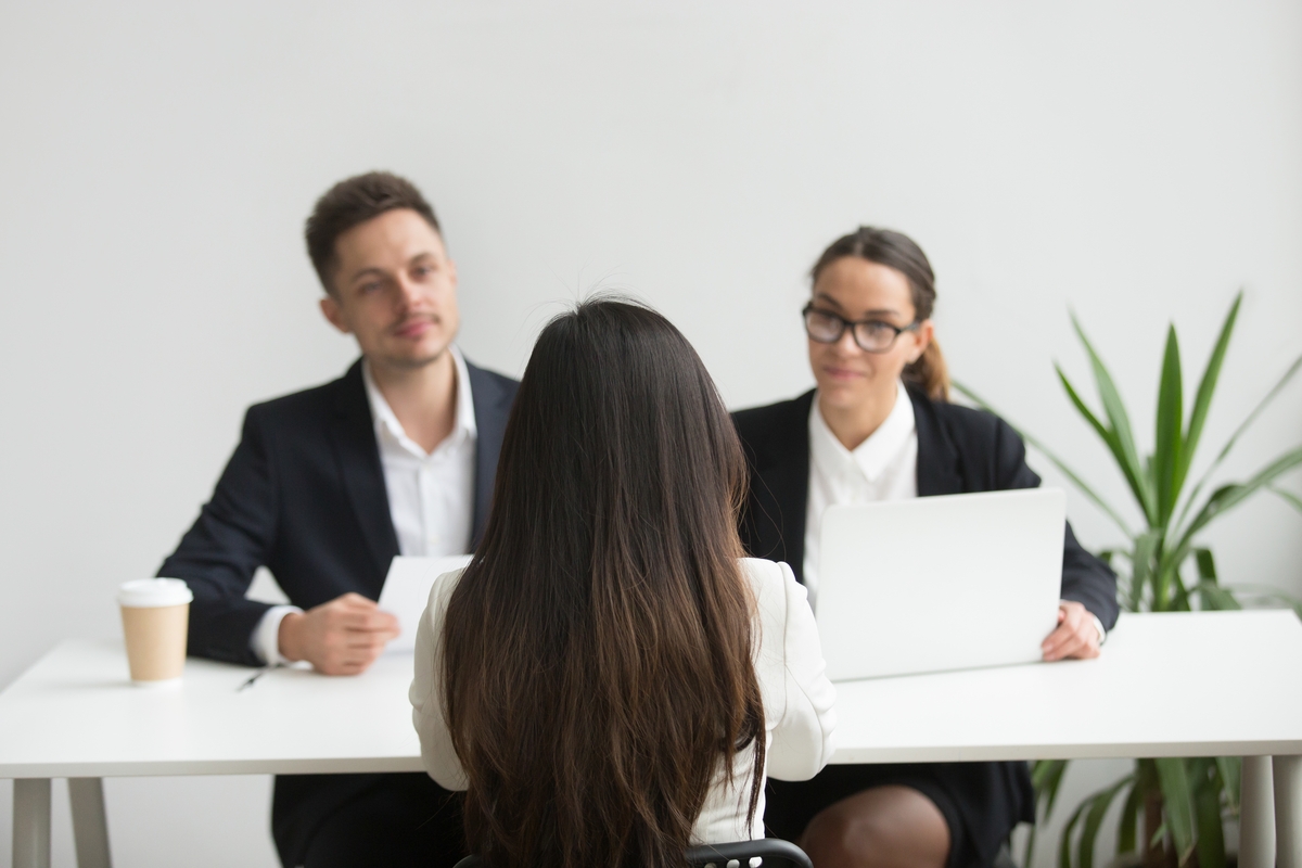 Durante una entrevista de trabajo,