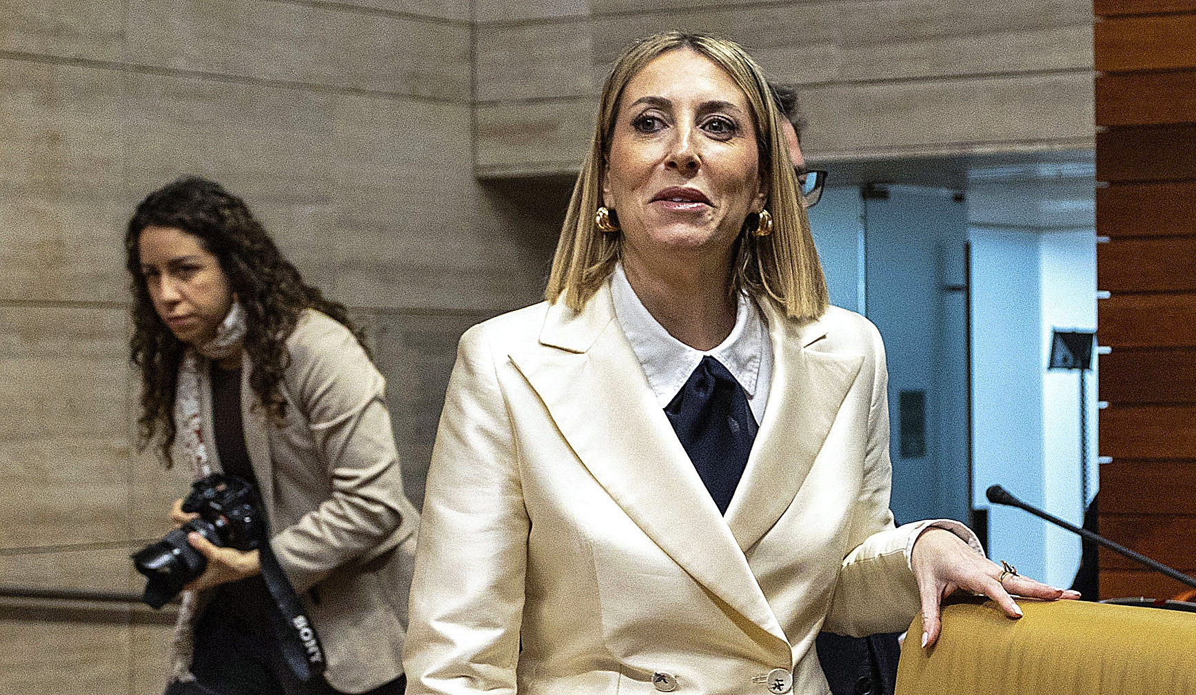 La líder del PP en Extremadura, María Guardiola, en el Pleno de investidura celebrado el miércoles en Mérida.