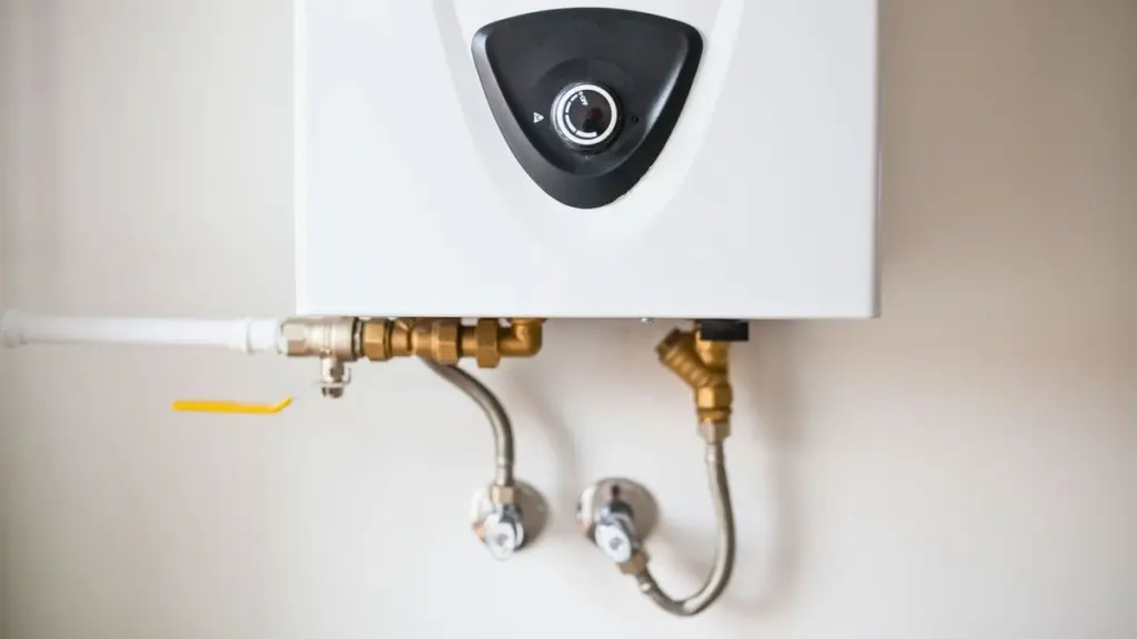 ¿Calefón o termotanque? El truco para ahorrar 150€ de energía en tu hogar