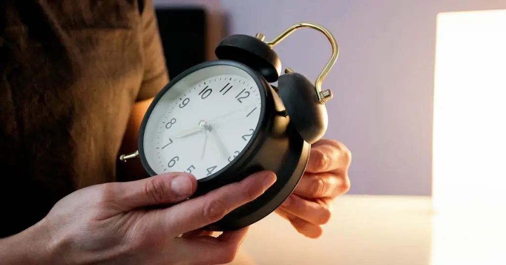 Cambio de hora: el Parlamento Europeo ya planea el fin del ritual este 2026