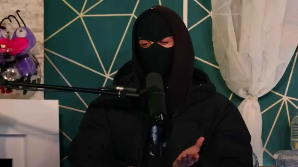 El 'hacker' conocido como 'Alcasec', en una entrevista con el podcast Club 113.