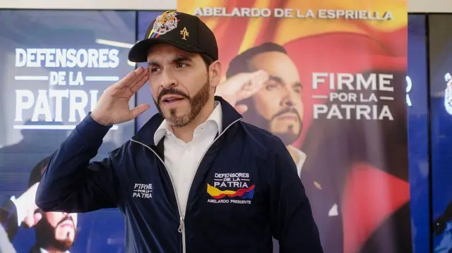 Abelardo de la Espriella, fotografiado en Chia durante un acto de campaña en febrero de 2026.