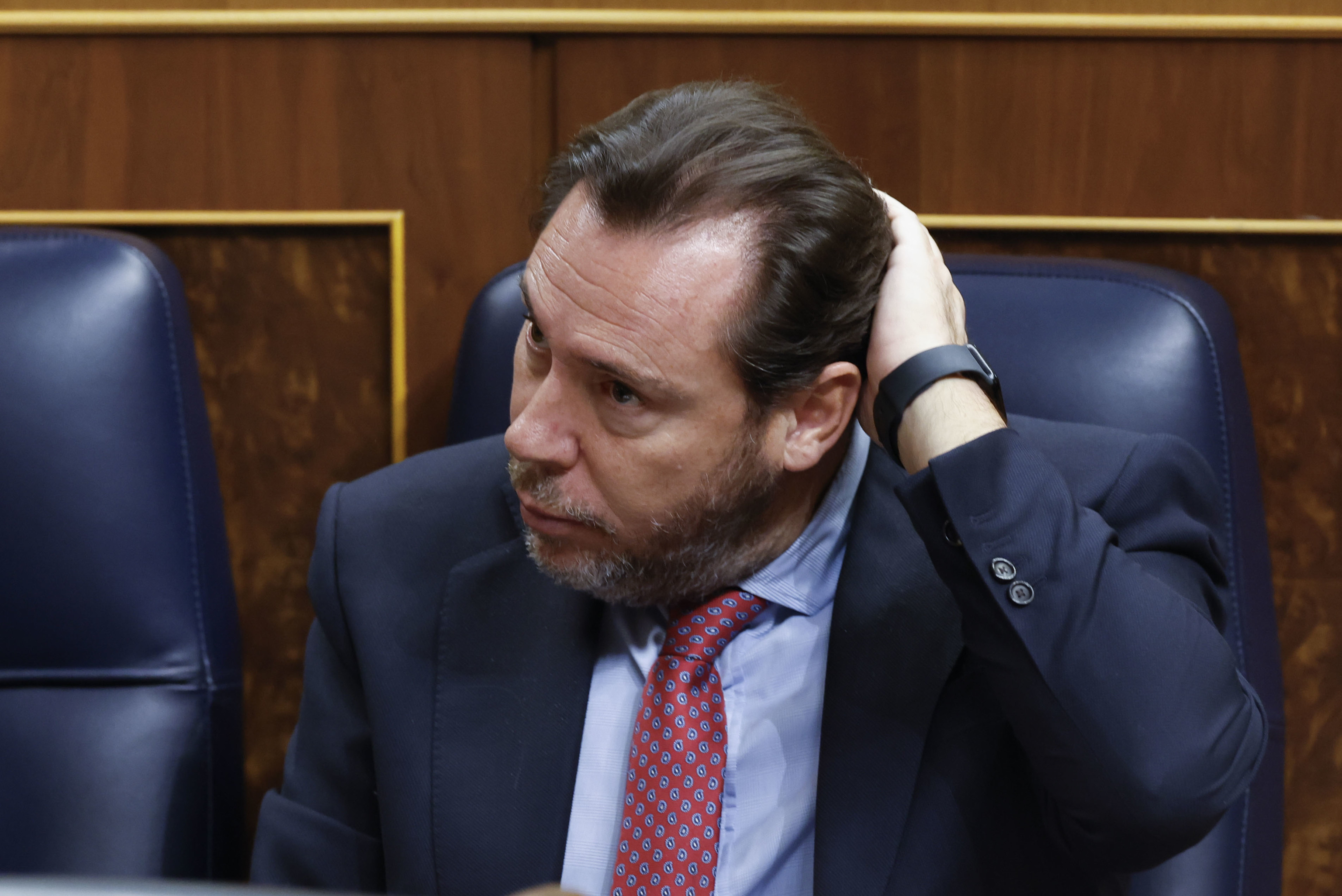 El ministro de Transporte y Movilidad Sostenible, Óscar Puente durante el pleno sobre la crisis ferroviaria.