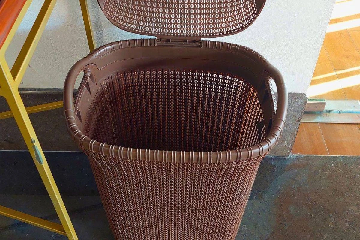 Cestas de lavandería con olor: el truco del bicarbonato de sodio en 2 minutos - image 1