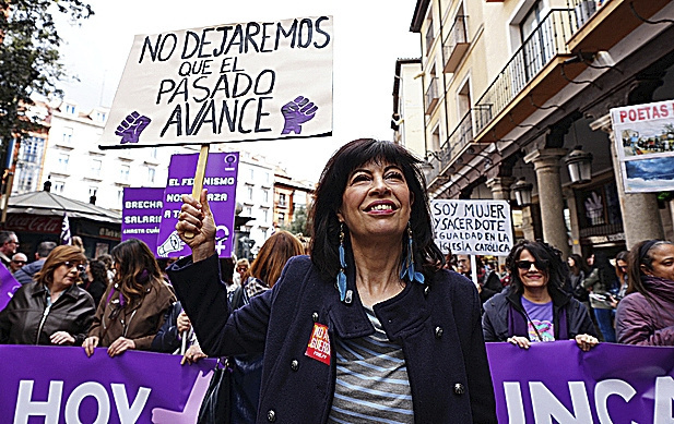 La ministra de Igualdad, Ana Redondo, en la manifestación de Valladolid.
