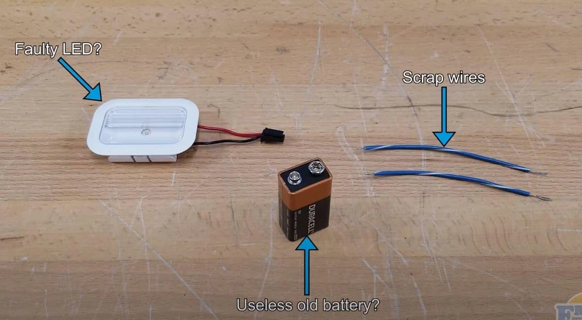 Descubre por qué los cocineros colocan una linterna encendida dentro del refrigerador - image 1