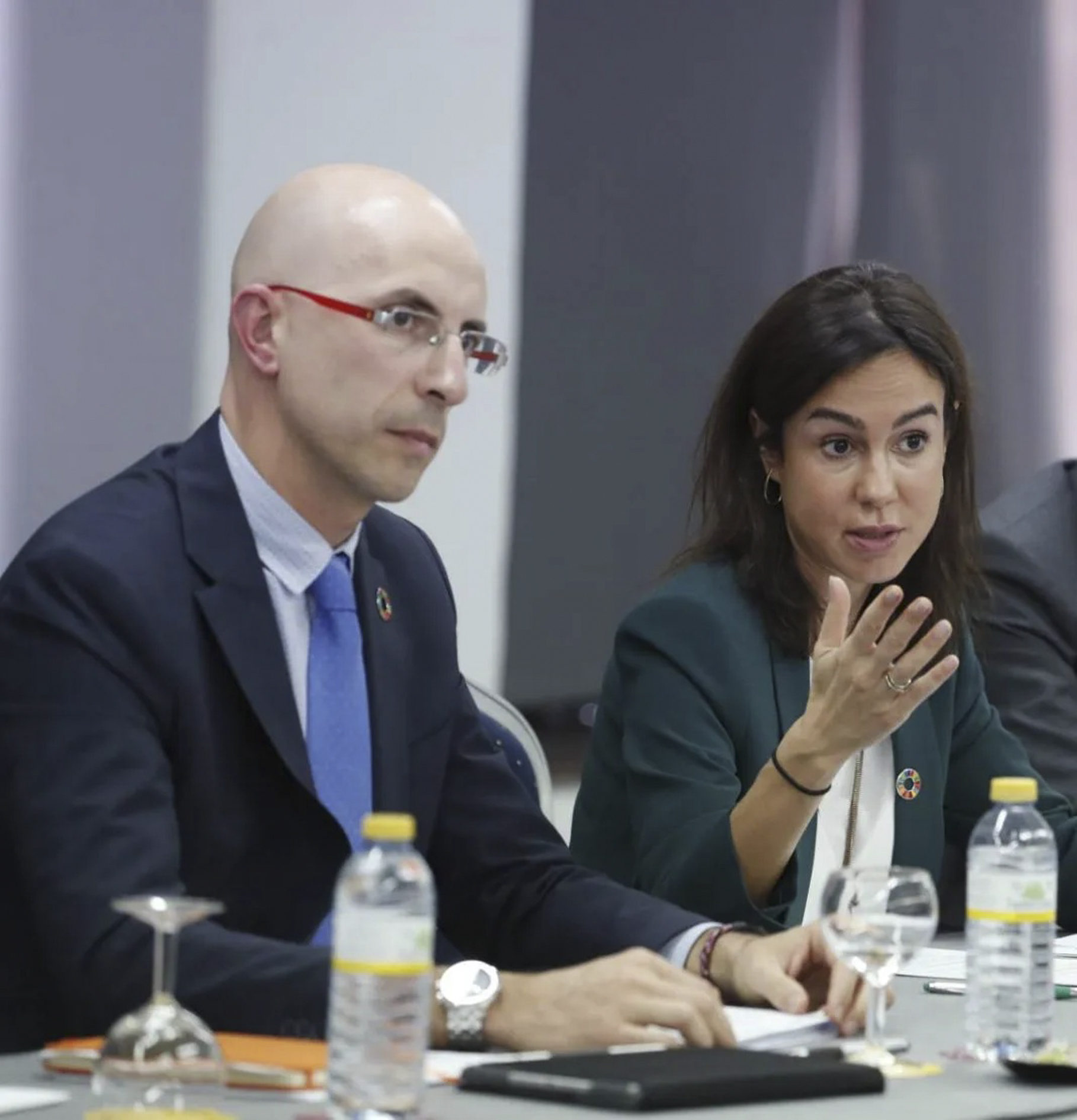 Raúl Míguez, junto a la ex presidenta de Adif Isabel Pardo de Vera.