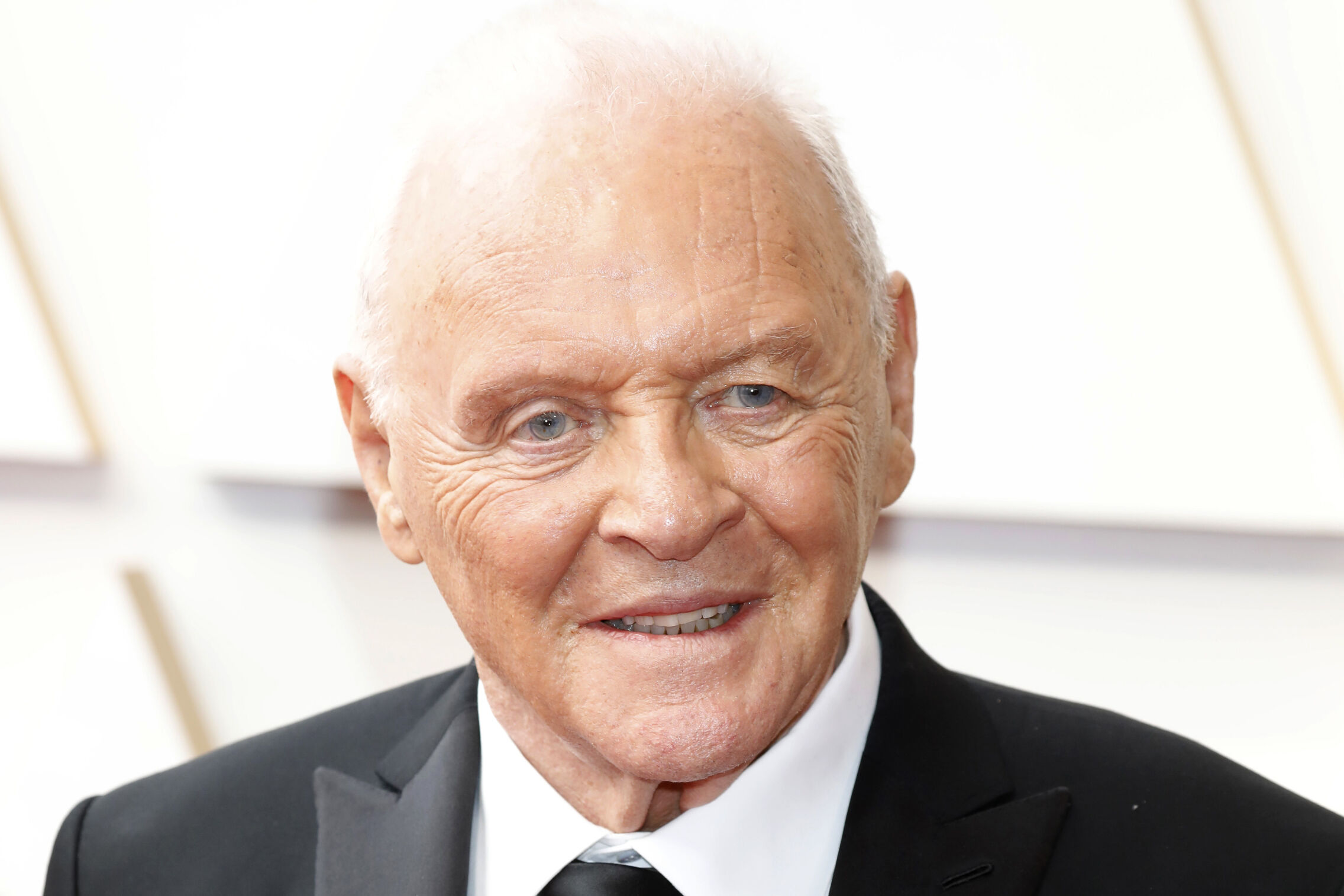 Anthony Hopkins fue diagnosticado con Asperger, una forma de autismo, a los 77 años. (Reuters)