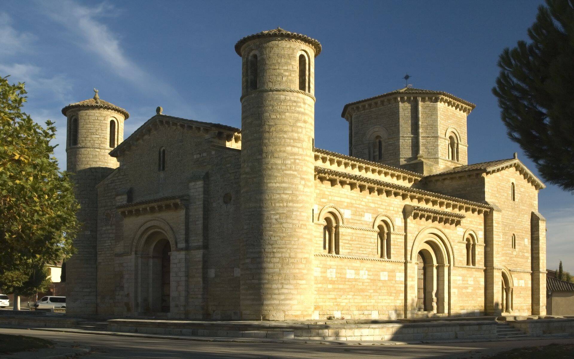 Foto: La “diosa” de las iglesias románicas palentinas, para la revista ‘Viajar’. (Turismo de Palencia)
